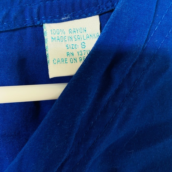 New 🌟 Milano Sport Royal Blue Button Down Top - Picture 3 of 4